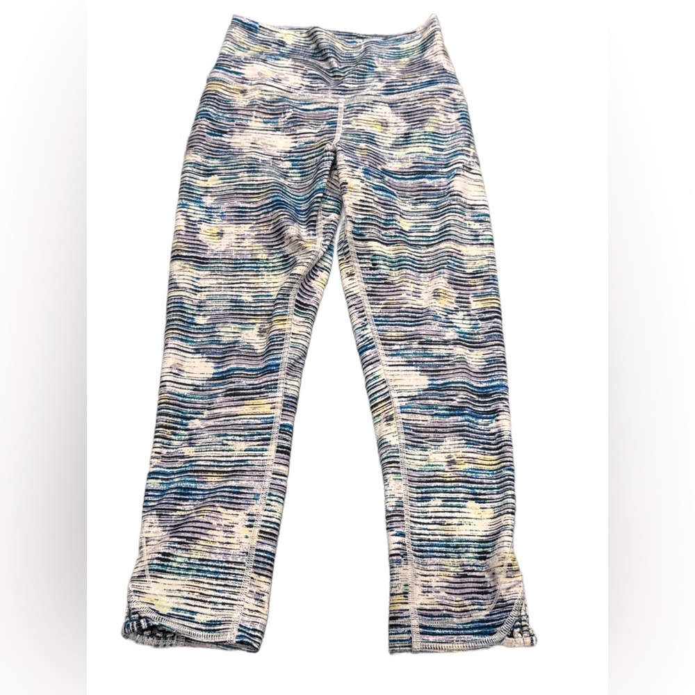 Multicolored Lululemon Wunder Under cropped legging with calf details